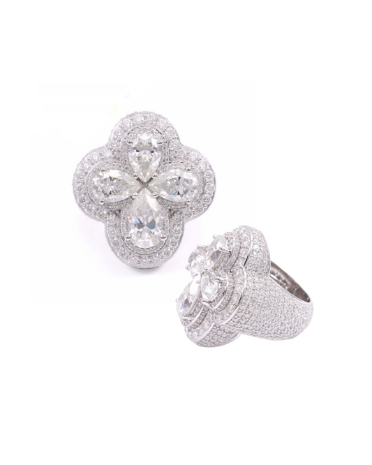 14k White Gold Clover Ring